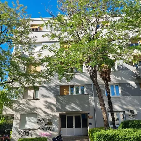 Apartment Penny Split